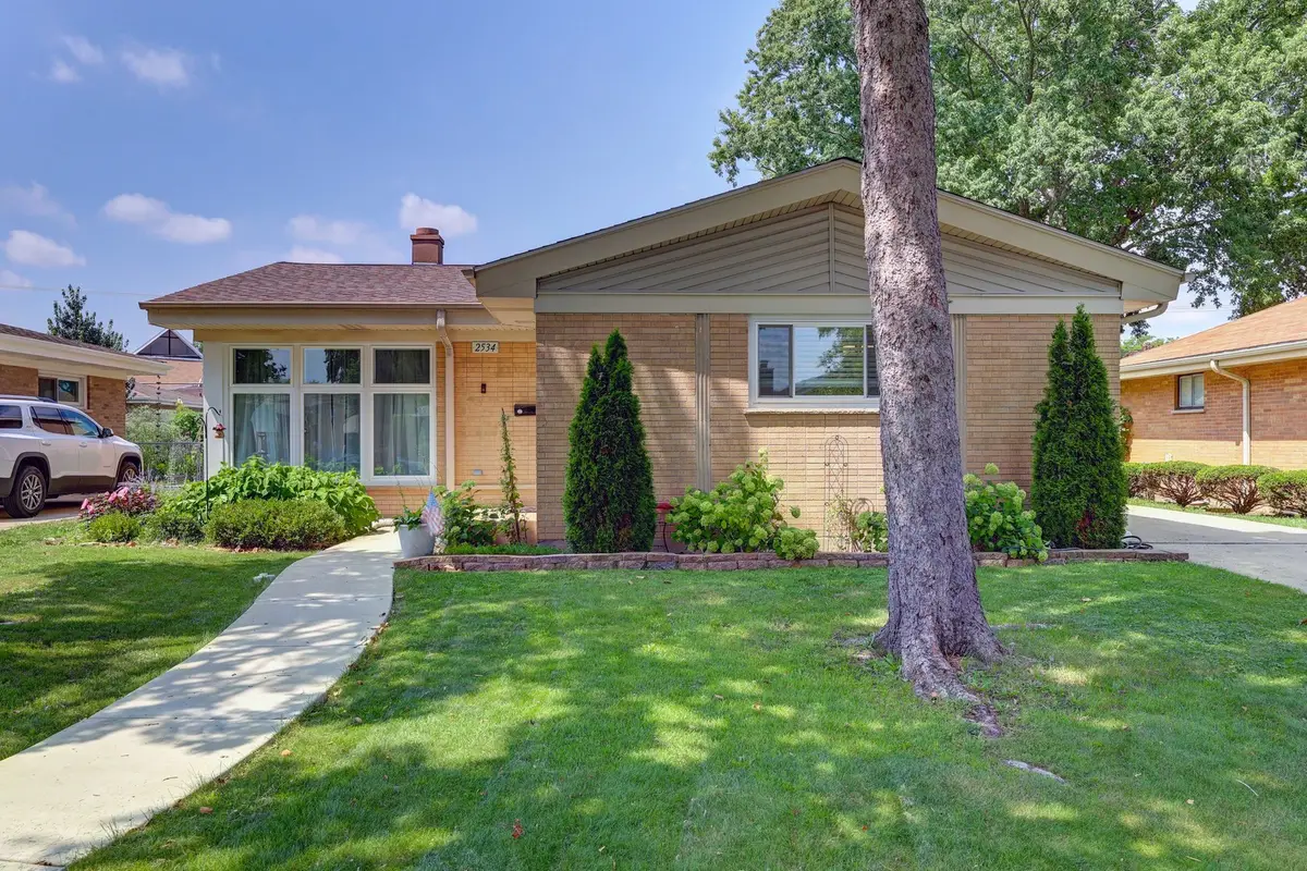 2534 Kensington Avenue, Westchester, IL 60154 - #1