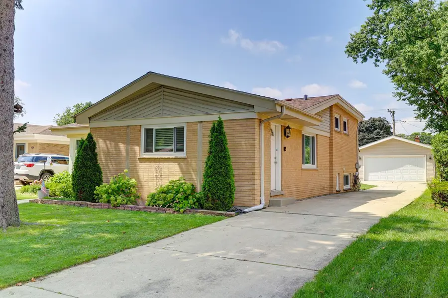 2534 Kensington Avenue, Westchester, IL 60154 - #3