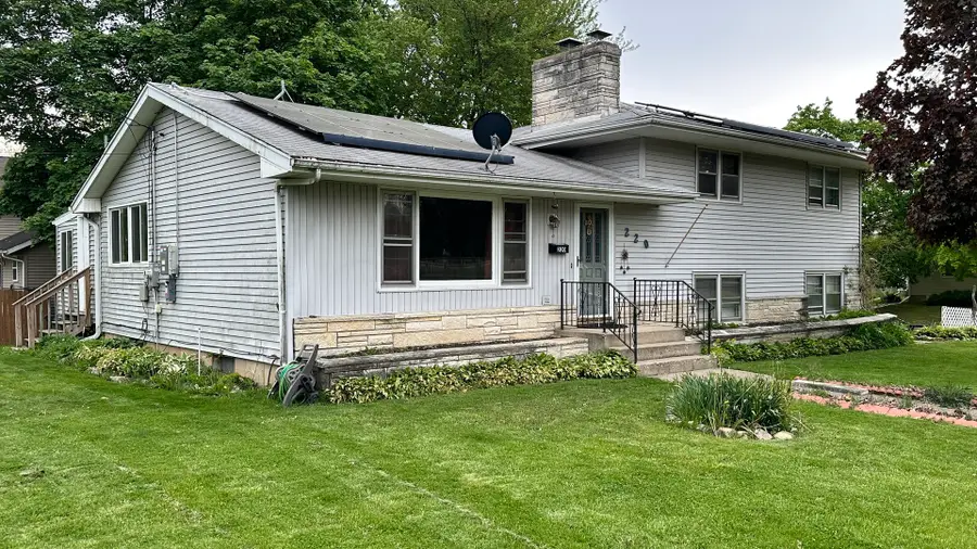 220 Beacon Drive, Belvidere, IL 61008 - #2