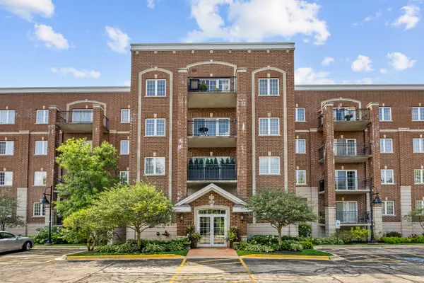 1479 N Milwaukee Avenue #307, Libertyville, IL 60048