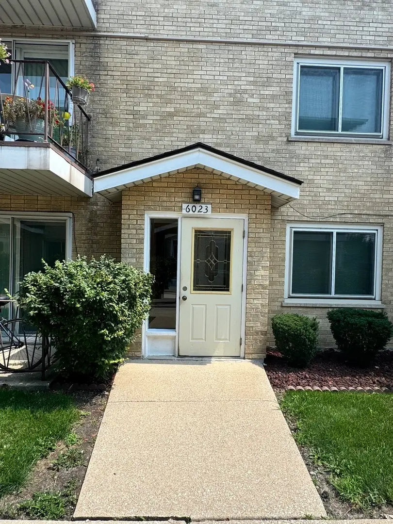 6023 W 64th Place #9, Chicago, IL 60638 - #3
