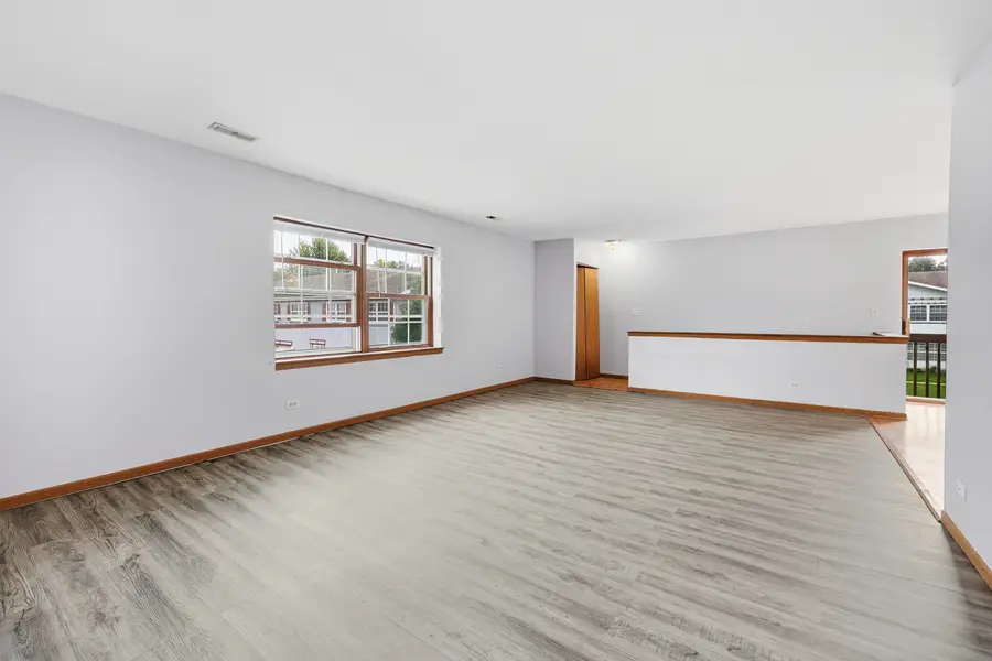 1141 Greenwood Circle #7F, Woodstock, IL 60098 - #3