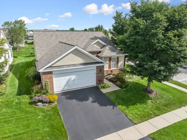 2751 Beacon Point Circle, Elgin, IL 60124