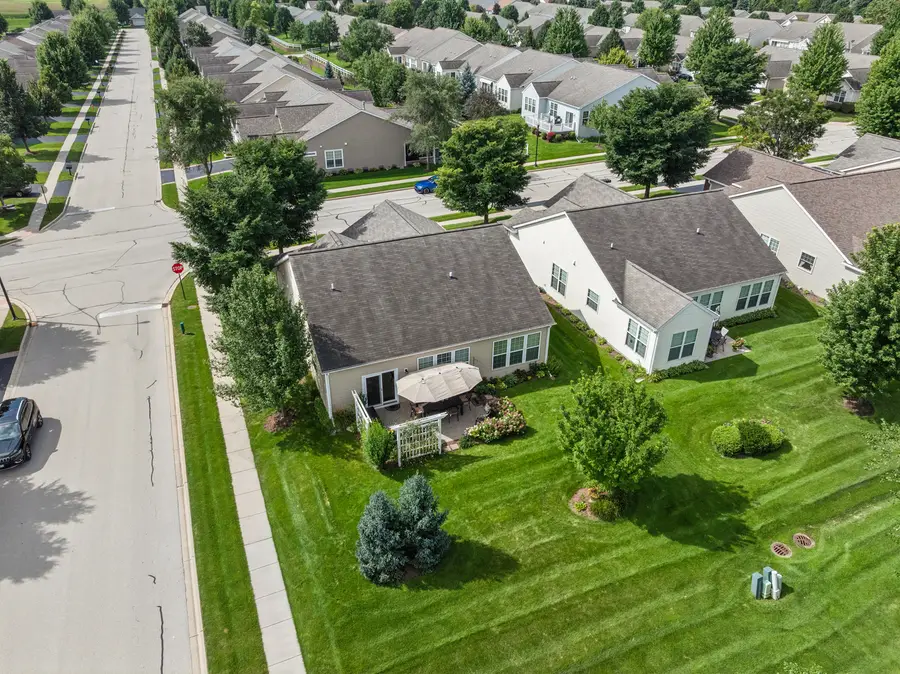 2751 Beacon Point Circle, Elgin, IL 60124 - #2