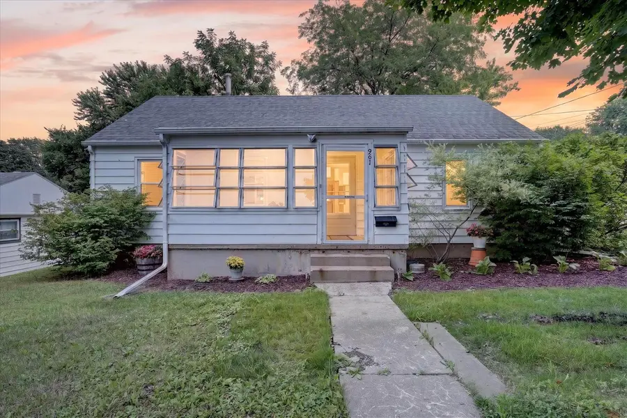 961 W Jefferson Drive, Freeport, IL 61032 - #2
