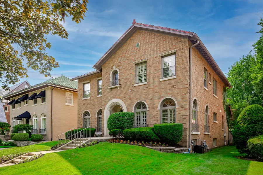 1135 N Kenilworth Avenue, Oak Park, IL 60302 - #2