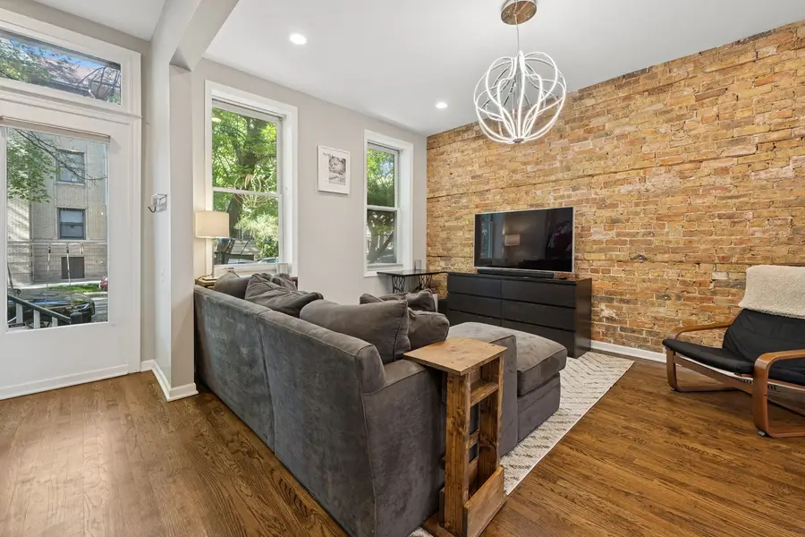 2307 W Melrose Street, Chicago, IL 60618 - #3