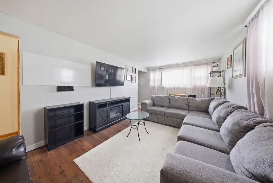 7426 W 62nd Place, Summit, IL 60501 - #3