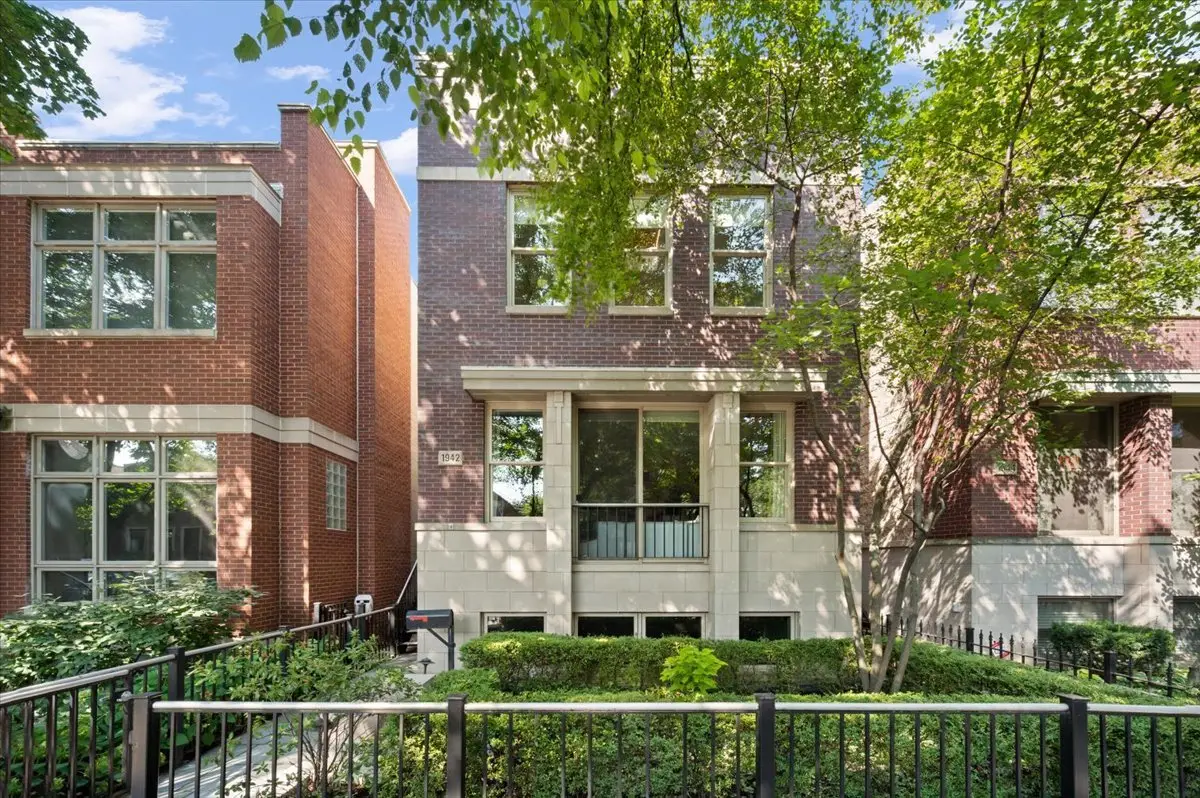 1942 N Wolcott Avenue, Chicago, IL 60622 - #1