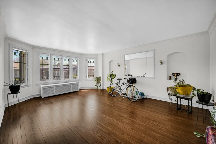 7428 S Bennett Avenue, Chicago, IL 60649 - #3