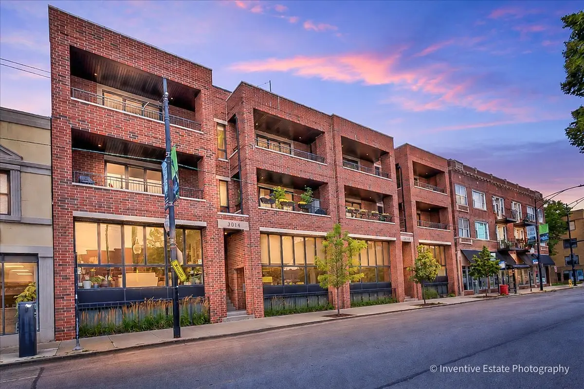 3014 W Montrose Avenue #3W, Chicago, IL 60618 - #1