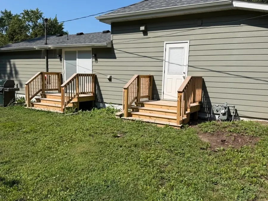 402 E 2nd Street, Gilman, IL 60938 - #3