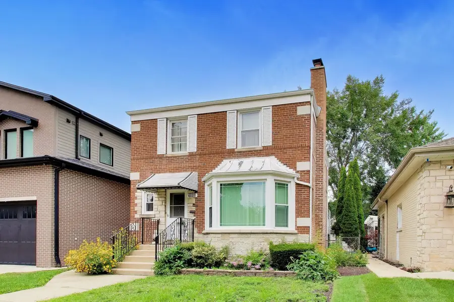2908 W Birchwood Avenue, Chicago, IL 60645 - #2