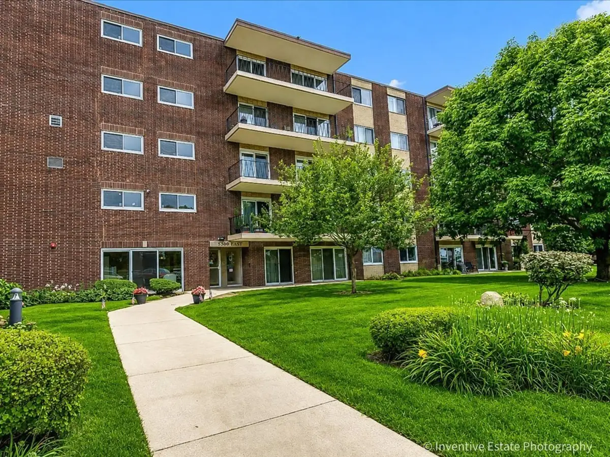 5300 Walnut Avenue #22B, Downers Grove, IL 60515 - #1