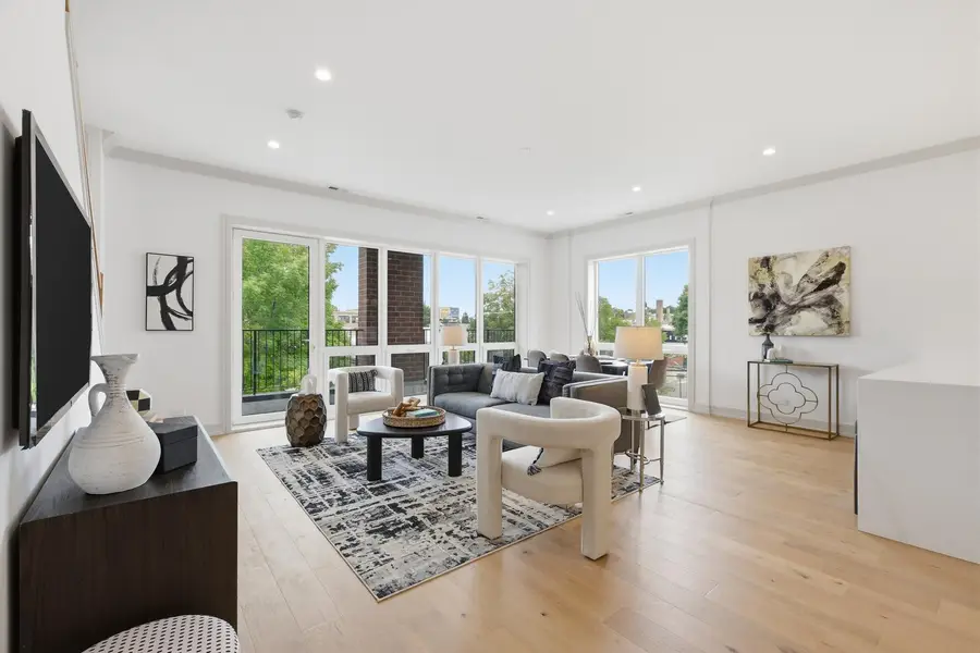6414 N Francisco Avenue #102, Chicago, IL 60645 - #3