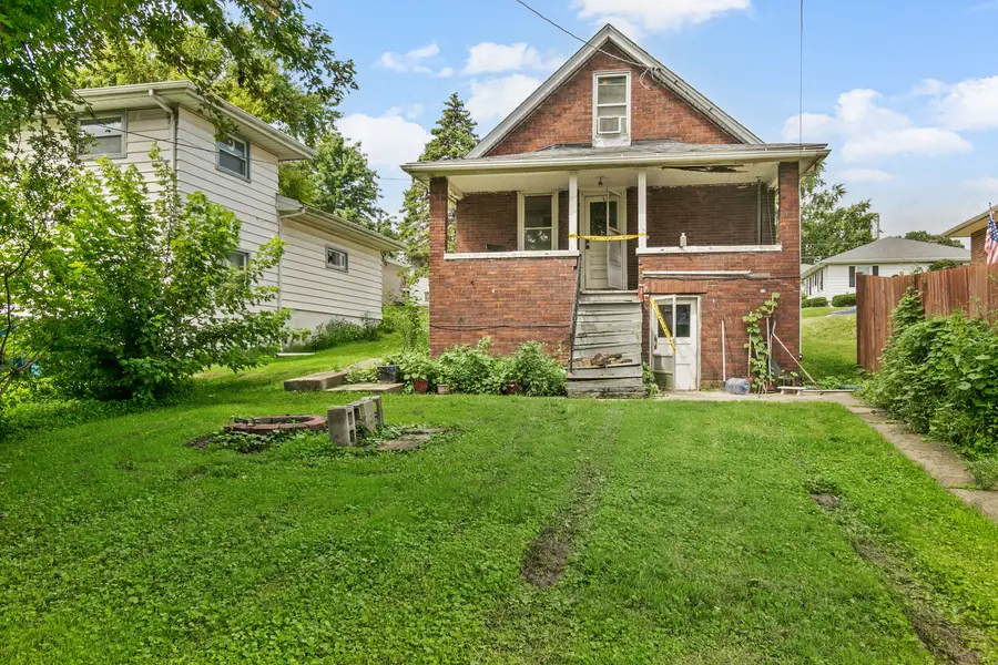 1716 N Hickory Street, Crest Hill, IL 60403 - #3
