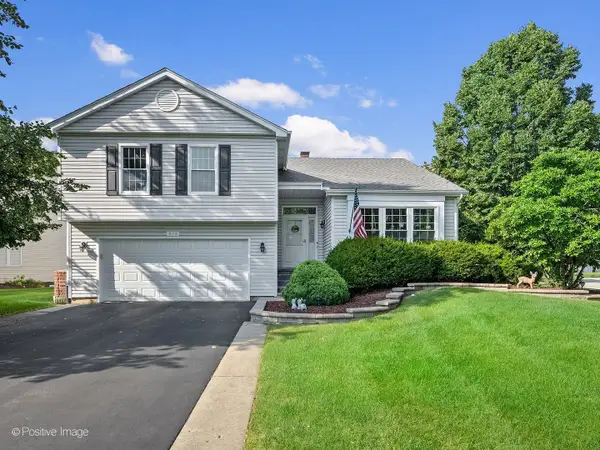 575 Adare Road, Bartlett, IL 60103