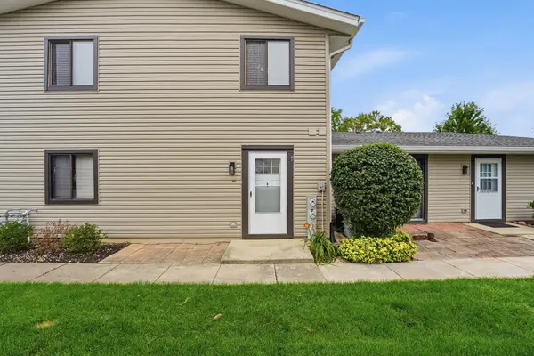 124 Fairlane Court #D, Bloomingdale, IL 60108