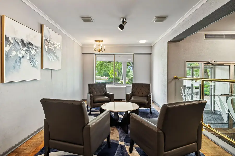 Address Withheld By Seller, Chicago, IL 60645 - #3