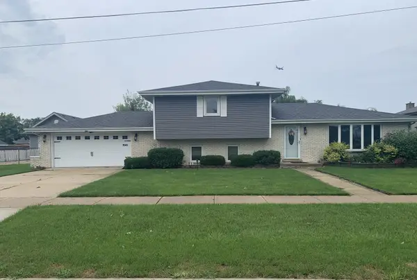 7040 W 82nd Street, Burbank, IL 60459
