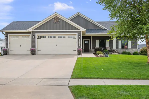 5555 Emily Road, Bettendorf, IA 52722