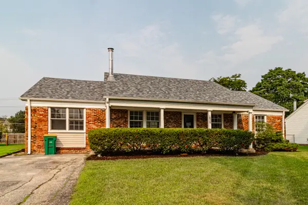 1075 Aspen Drive, Buffalo Grove, IL 60089