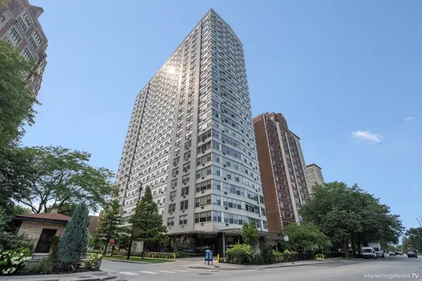 3900 N Lake Shore Drive #9K, Chicago, IL 60613