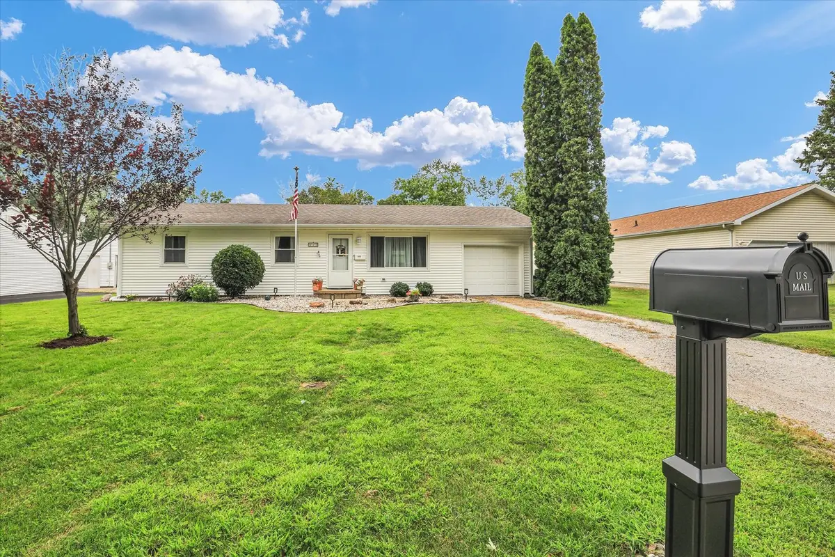 511 N 7th Street, Saint Joseph, IL 61873 - #1