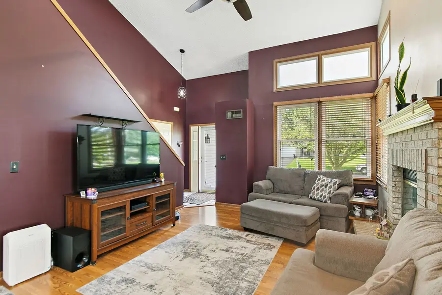 725 Tyler Street, Genoa, IL 60135 - #2