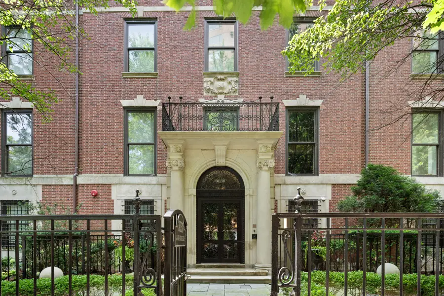 3030 N Lake Shore Drive #202, Chicago, IL 60657 - #2