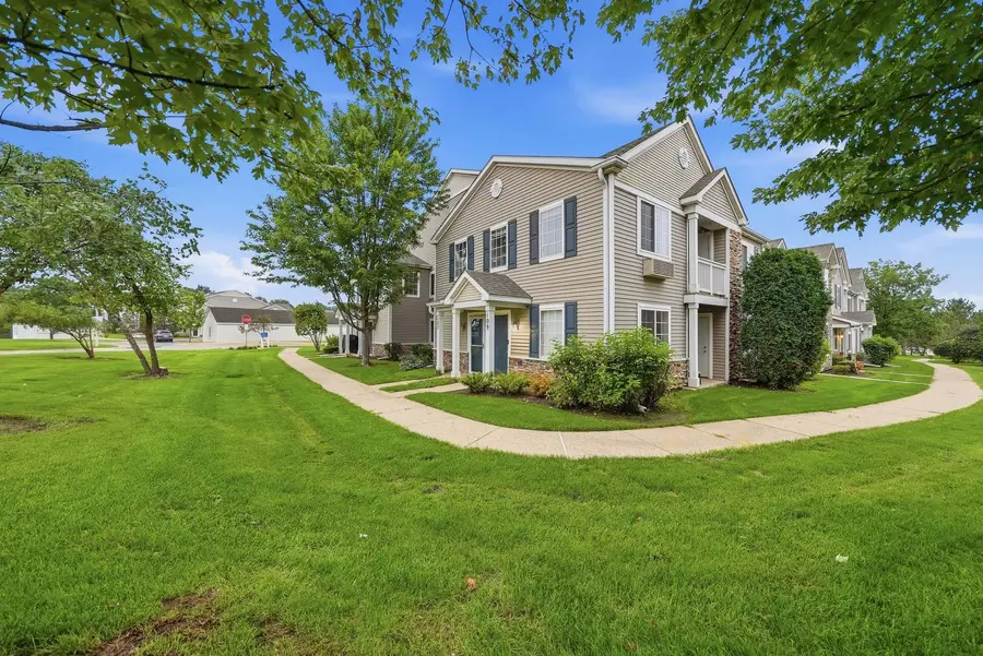 125 Silverstone Drive #125, Carpentersville, IL 60110 - #2