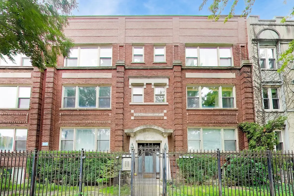 835 W Lawrence Avenue #2N, Chicago, IL 60640 - #1