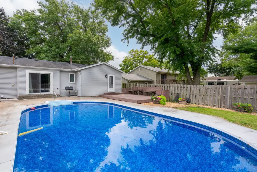 3413 34th Avenue, Moline, IL 61265 - #3
