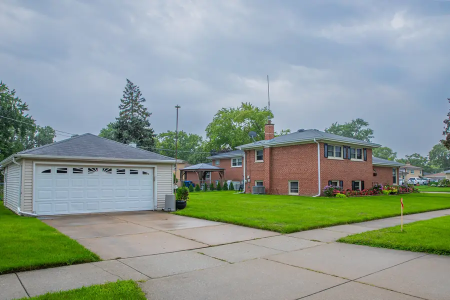 2201 Pine Street, Des Plaines, IL 60018 - #2