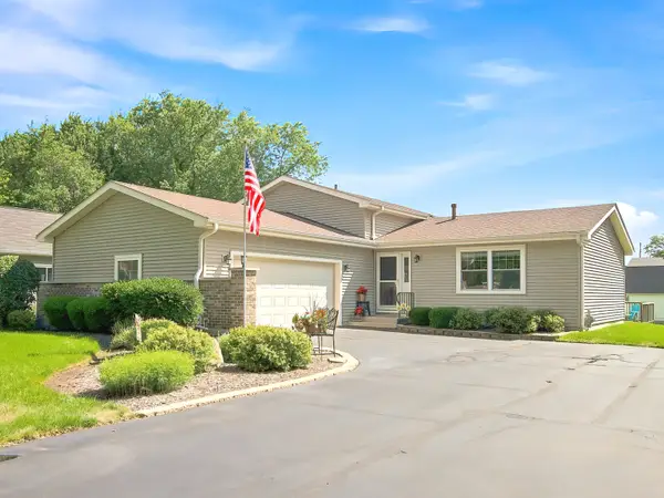 447 Gerry Street, Woodstock, IL 60098