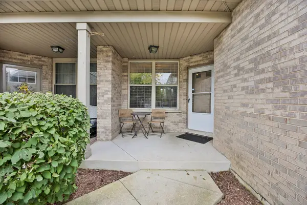 9135 Mansfield Drive, Tinley Park, IL 60487