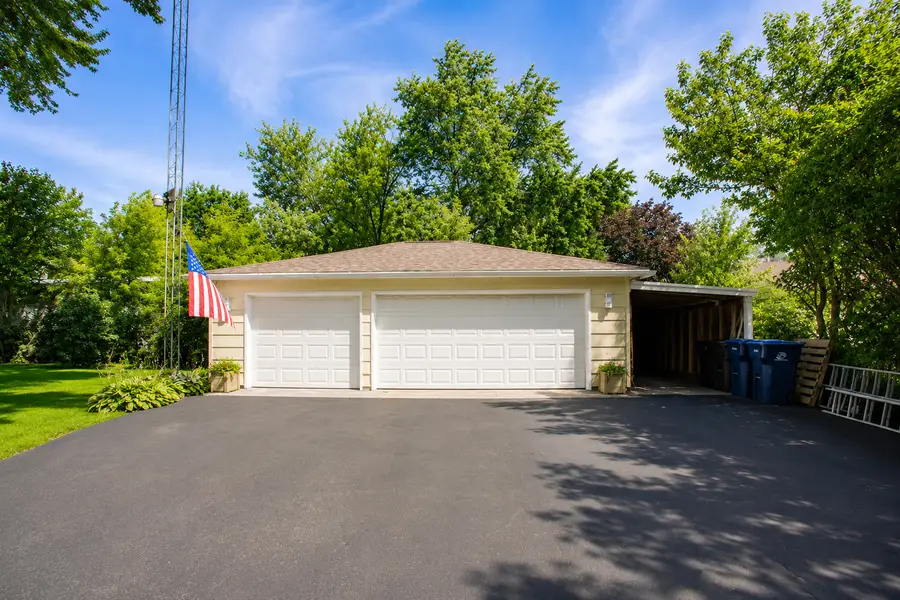 3006 S Elder Lane, Holiday Hills, IL 60051 - #2