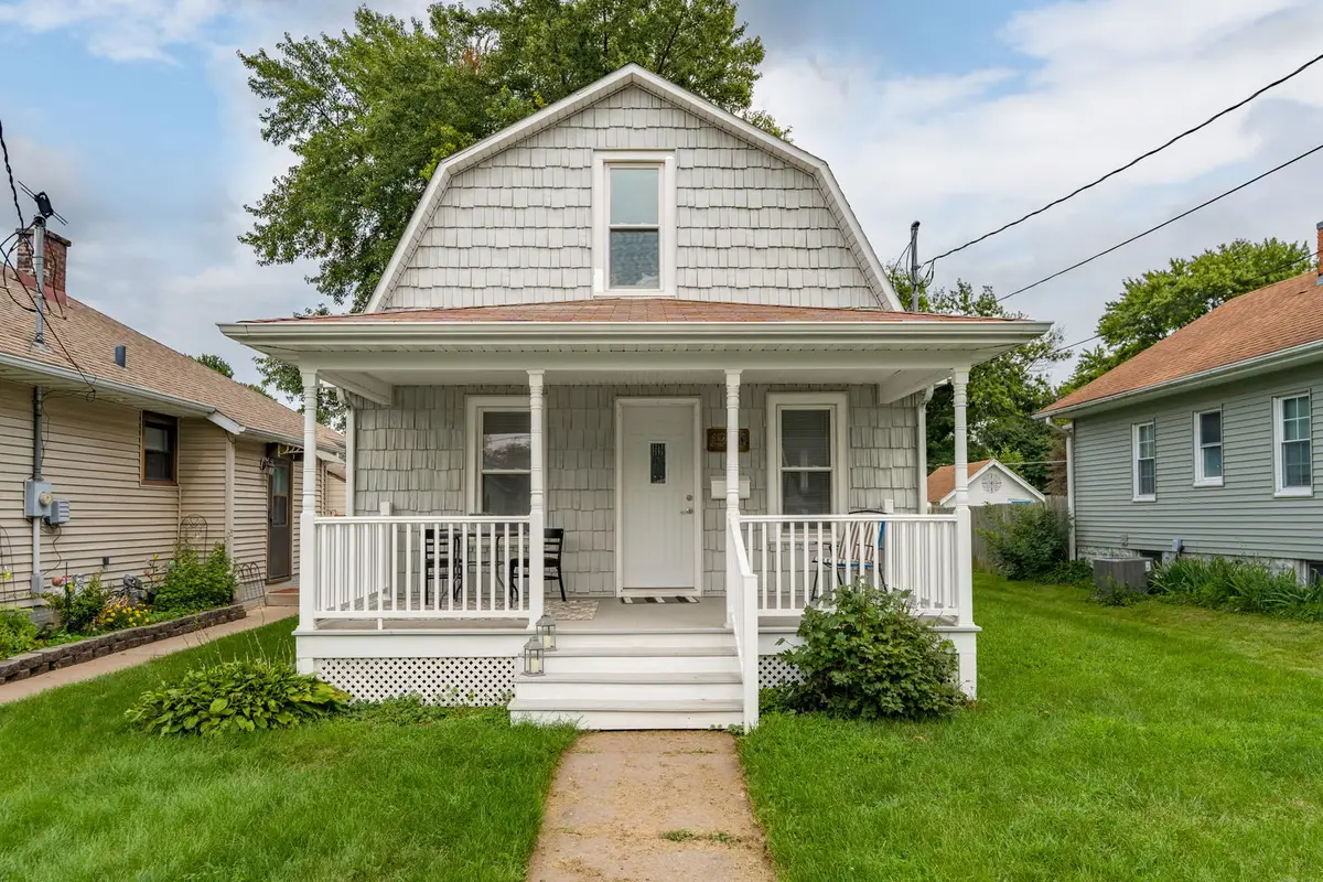 1920 32nd Street, Moline, IL 61265 - #1