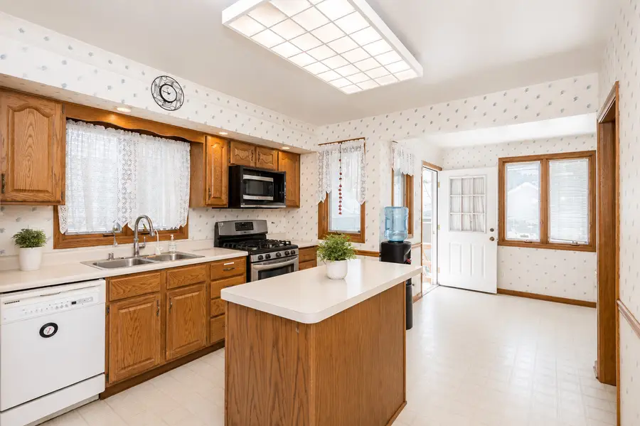 5319 W Patterson Street, Chicago, IL 60641 - #3