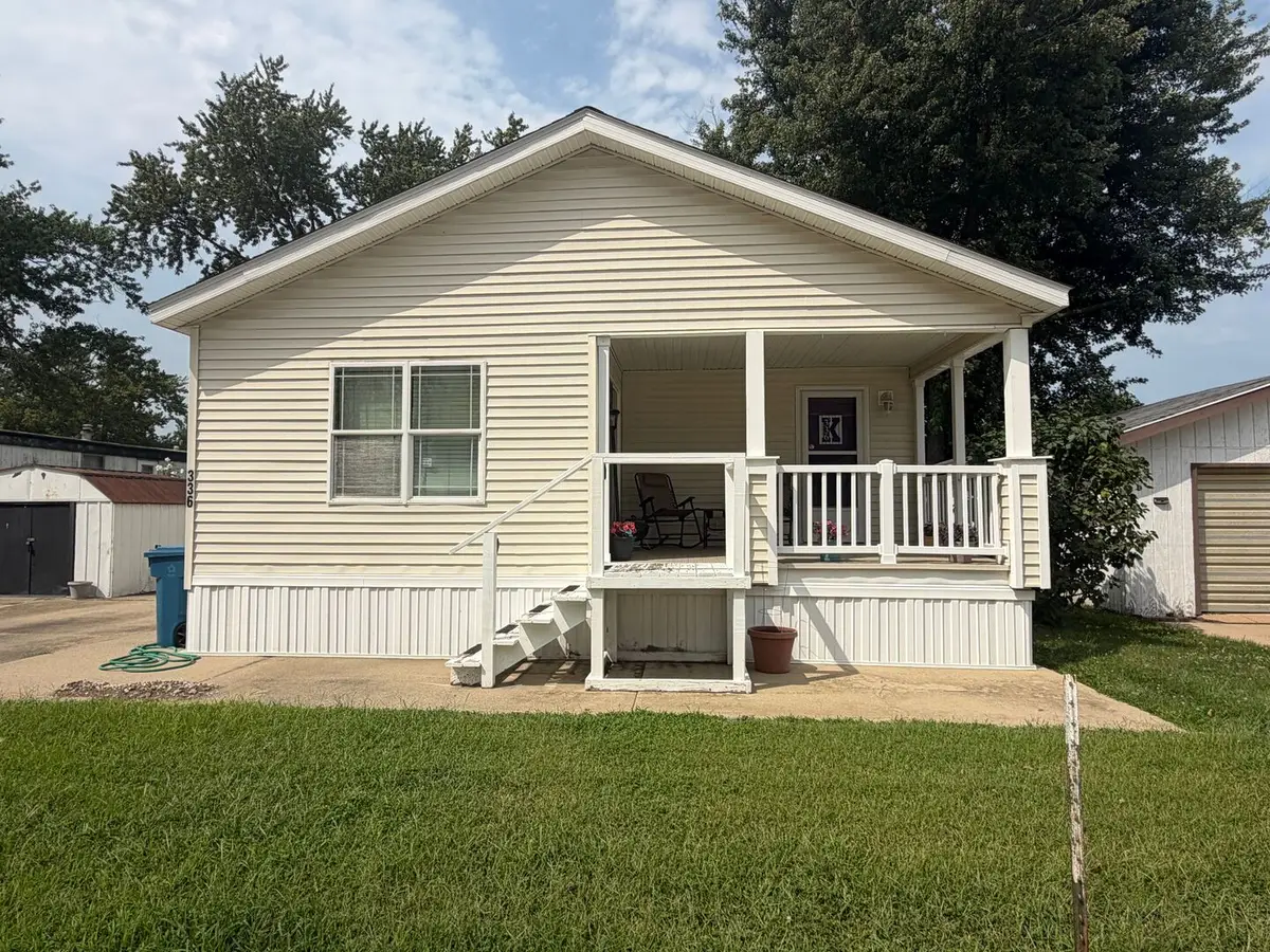 336 Avenue F, Bloomington, IL 61704 - #1