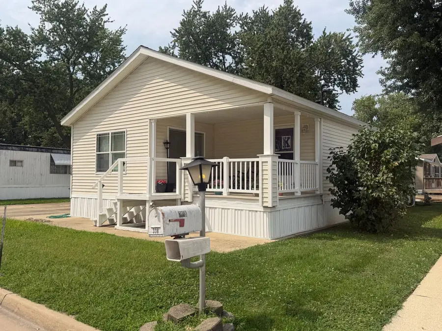 336 Avenue F, Bloomington, IL 61704 - #2
