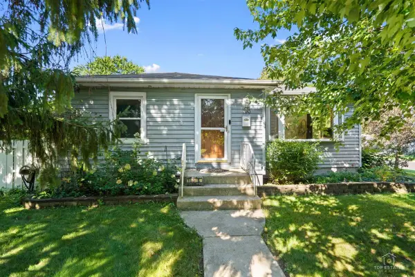 100 S Wisconsin Avenue, Addison, IL 60101