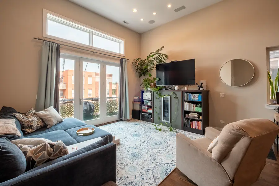 3559 W Montrose Avenue #4E, Chicago, IL 60618 - #3