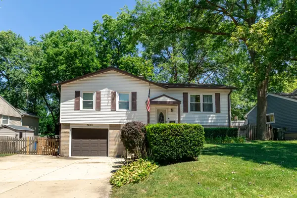 7615 Walnut Avenue, Woodridge, IL 60517