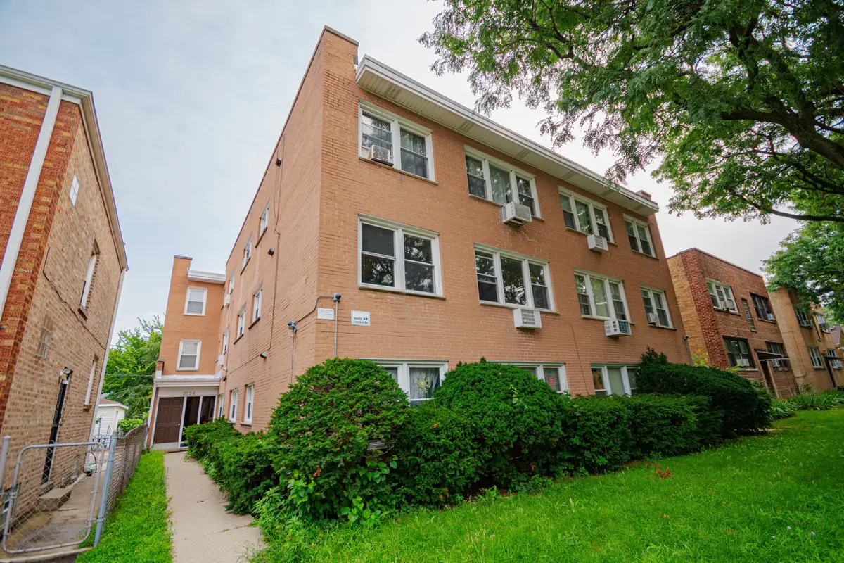 2724 W Berwyn Avenue #2B, Chicago, IL 60625 - #1