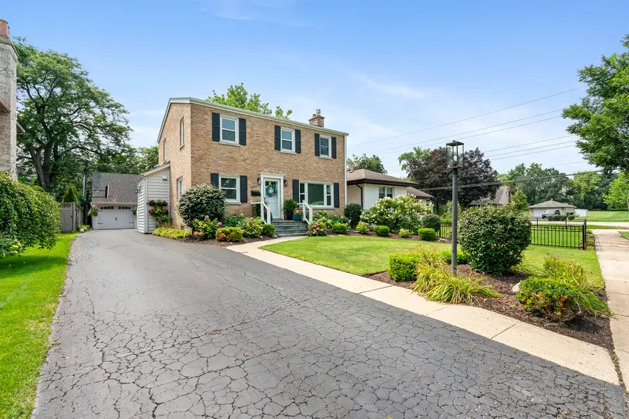 447 Ridge Avenue, Clarendon Hills, IL 60514 - #2