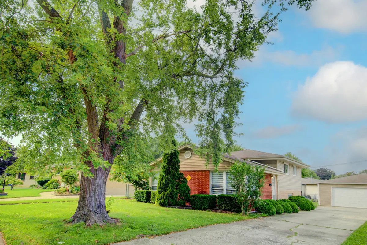 513 W Willow Glen, Addison, IL 60101 - #1