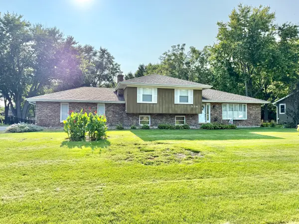 11S534 Whittington Lane, Naperville, IL 60564