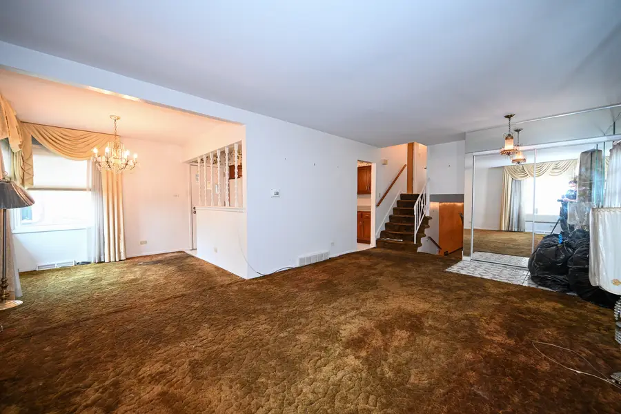 1322 S Arlington Heights Road, Arlington Heights, IL 60005 - #3