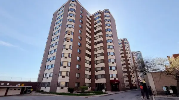 7337 S South Shore Drive #812, Chicago, IL 60649